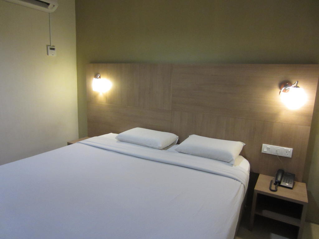 Radiant Hotel Sitiawan Room photo
