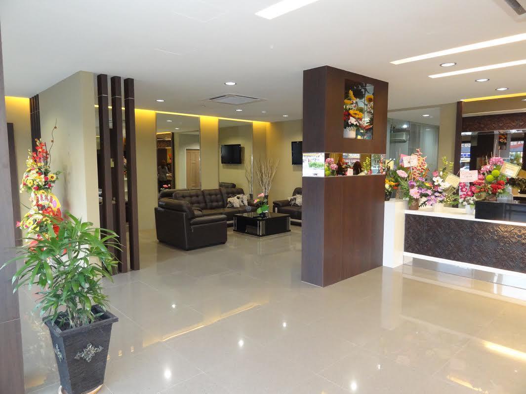 Radiant Hotel Sitiawan Exterior photo